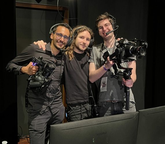 Photo de l’équipe Contrast spécialisée en captation vidéo et production audiovisuelle