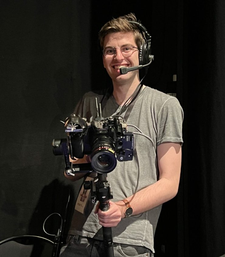 Portrait de Raphaël Bus, cadreur vidéo chez Contrast